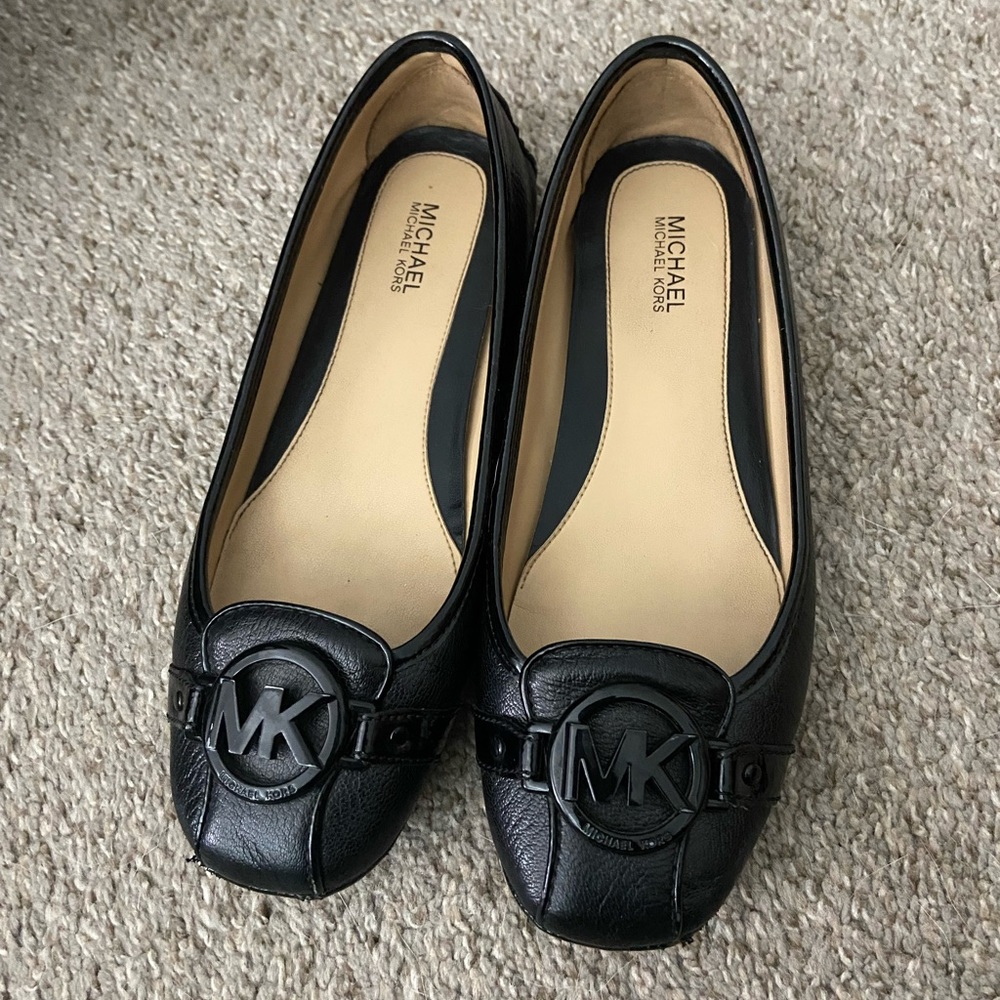Micheal Kors flats